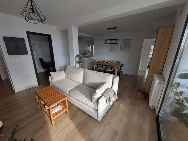 Piso en calle de Calanda, 1