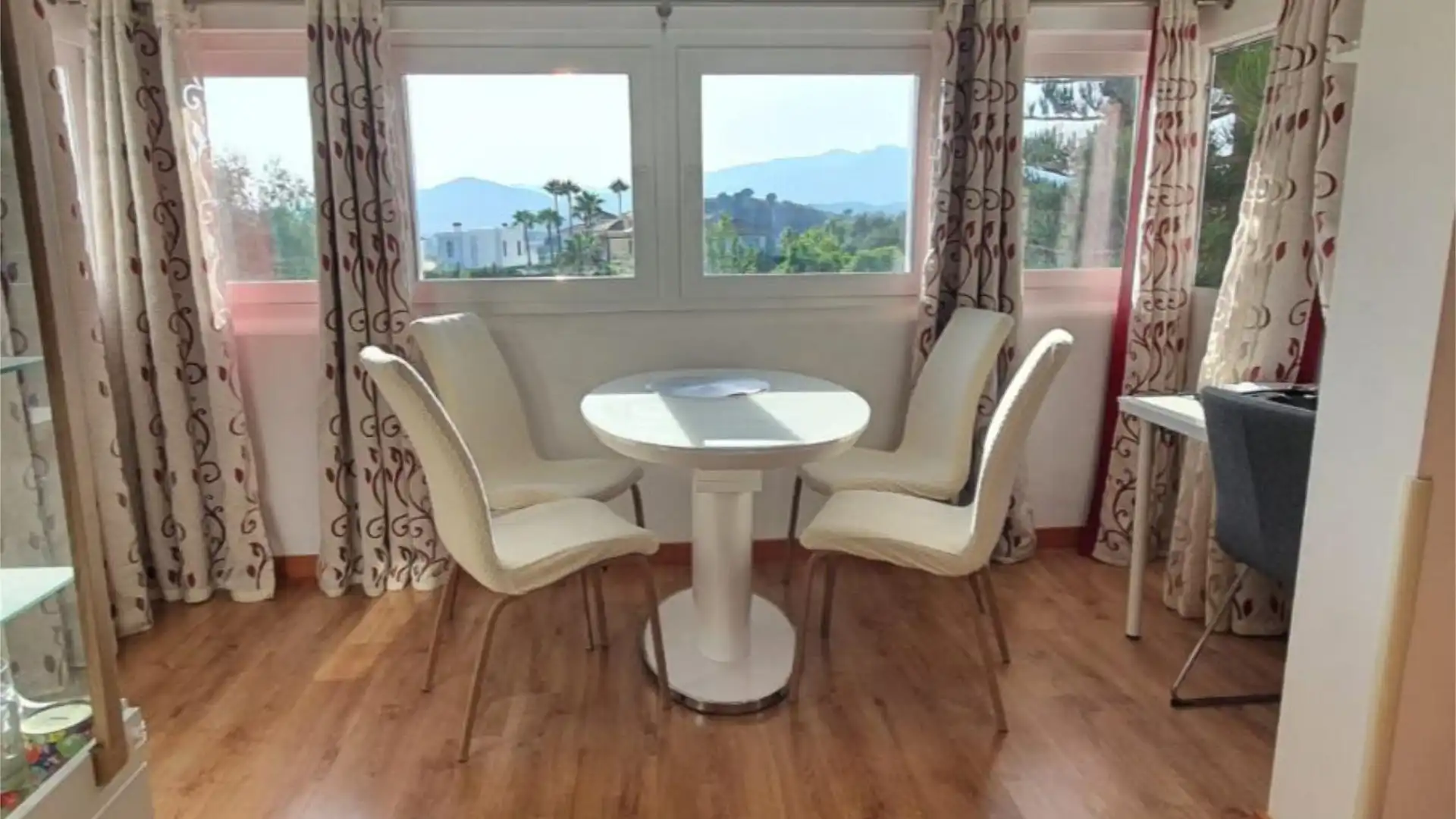 Casa adosada en  Avenida de Gran Bretaña 26 - Foto 1