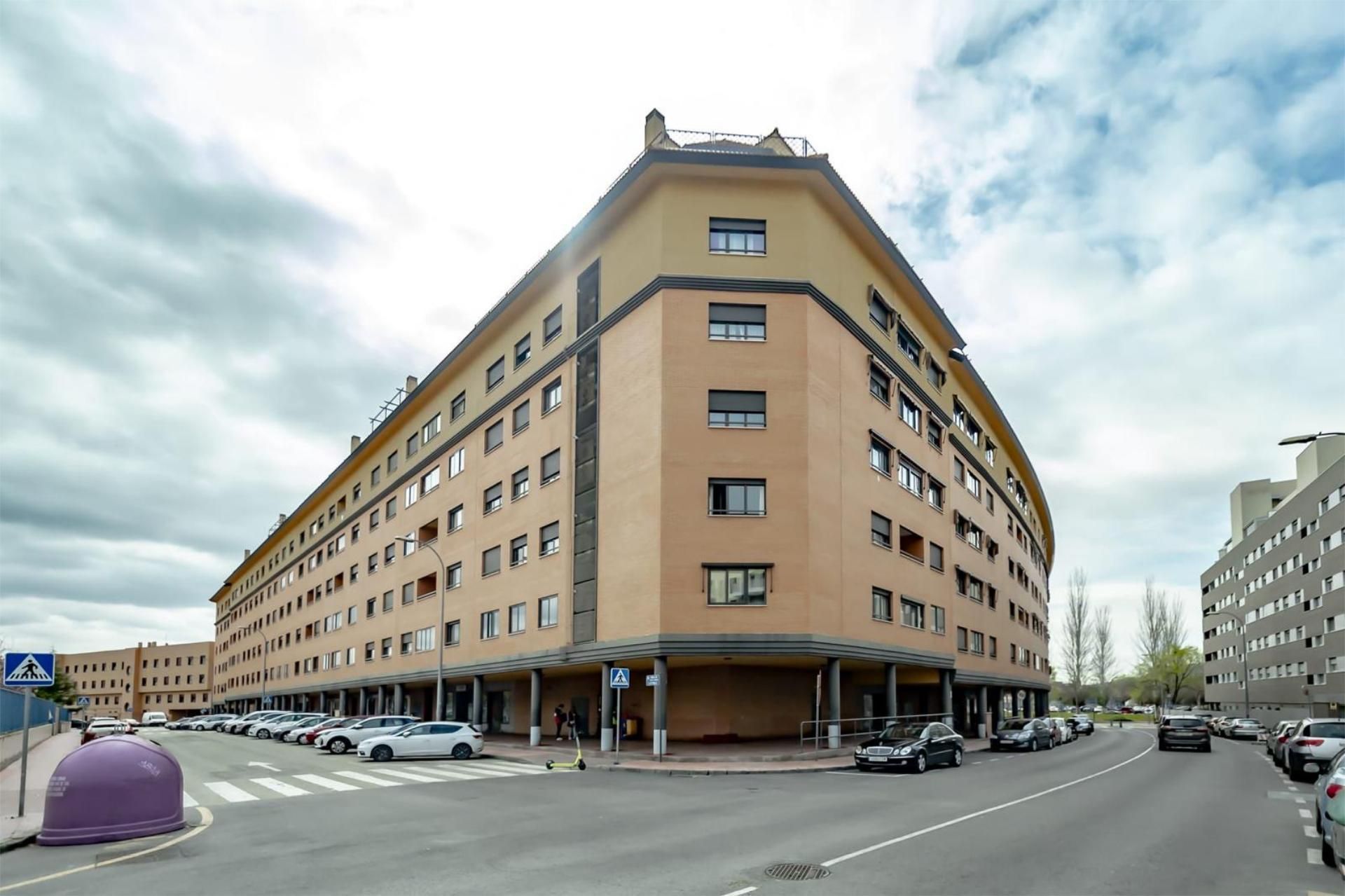 Piso en  Calle Dulce María Loynaz 9 - Foto 1