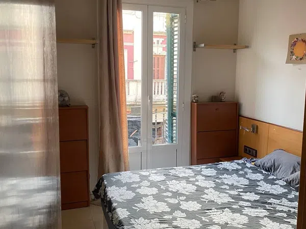 Piso en calle de Cabanes, 21