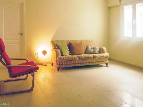 Piso en calle Castillo de Alcala de Guadaira, 3 - Foto 2