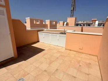 Casa adosada en  Avenida Monte de lo 12 - Foto 9