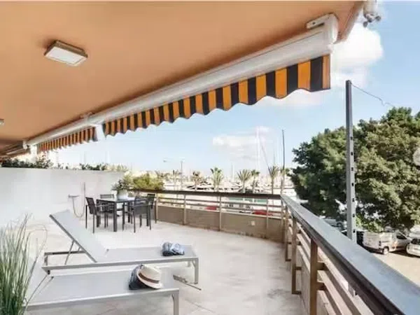 Piso en paseo Marítim, 28