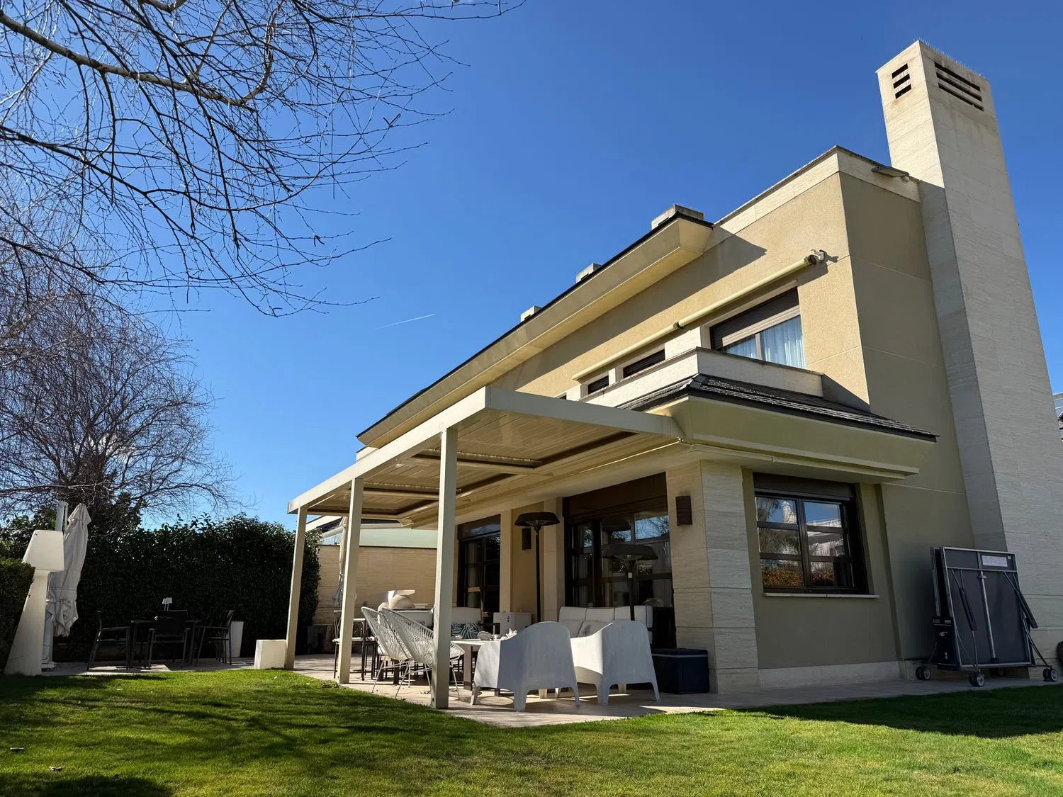 Chalet pareado en calle Tapia de Casariego, 11