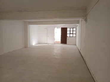 Local comercial en Cornellà de Llobregat - Foto 1