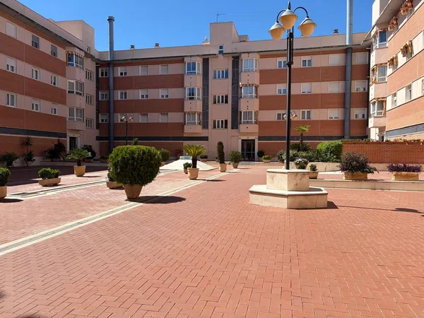 Piso en avenida del Gran Capitán, 47 - Foto 1