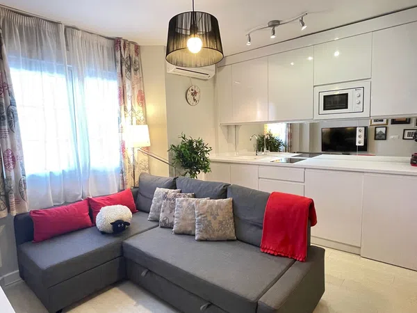 Estudio en avenida Juan Sebastián Elcano, 110 - Foto 1