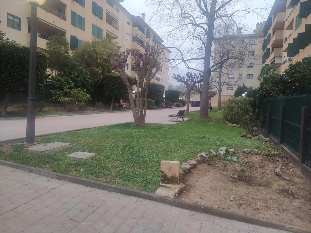 Planta baja en  Carrer de Juan Gris 15 - Foto 5