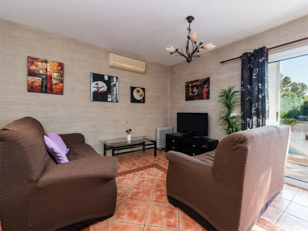 Casa adosada en  Camí d'Alcanada 8 - Foto 6