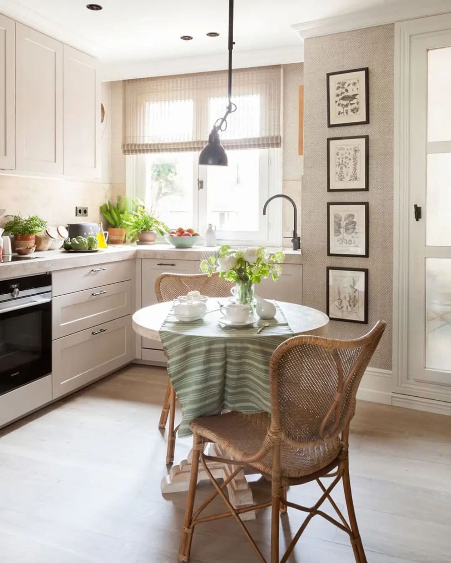 Estudio en calle Poeta Bernardo de la Torre, 1 - Foto 1