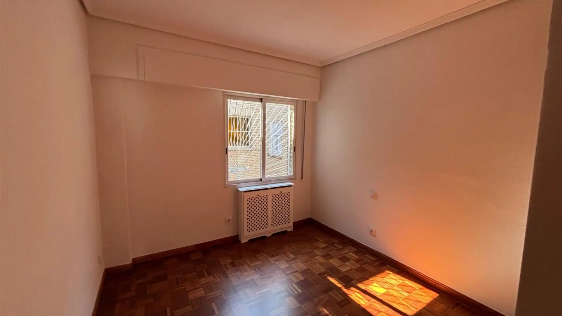 Piso en  Calle de Eduardo Benot 2 - Foto 25