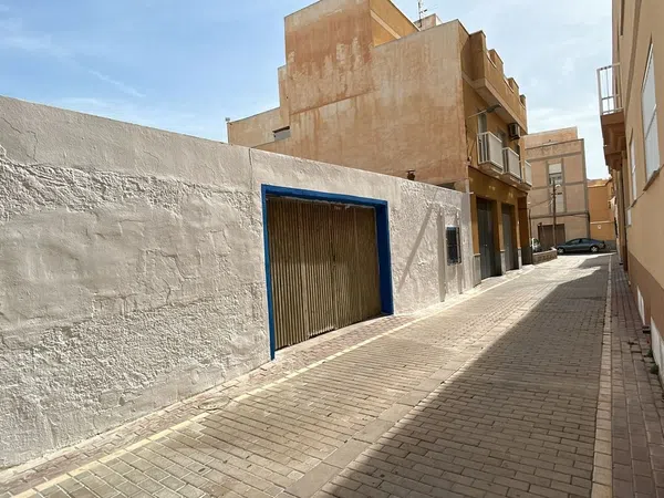 Chalet adosado en Calle Luciano rubio, 5 - Foto 8