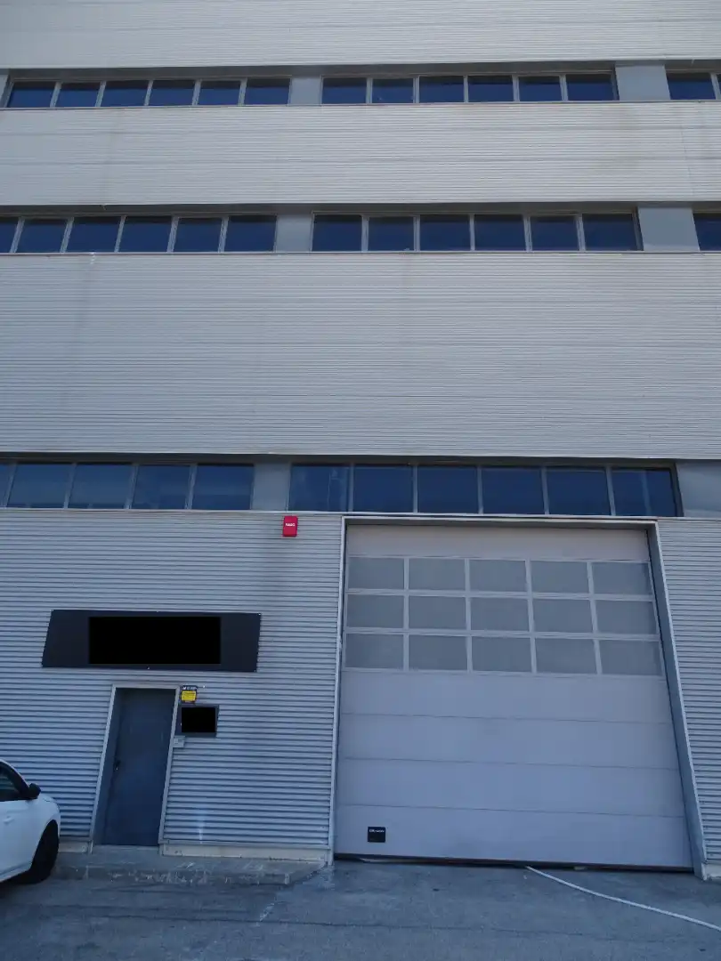 Nave Industrial en Esplugues de Llobregat - Foto 2