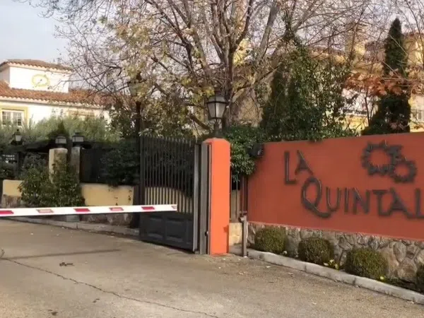 Chalet pareado en Encinar de los Reyes