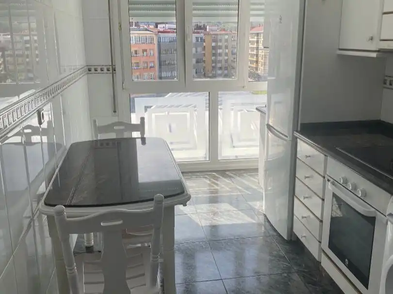 Piso en  Calle Ildefonso Sánchez del Río 12 - Foto 2
