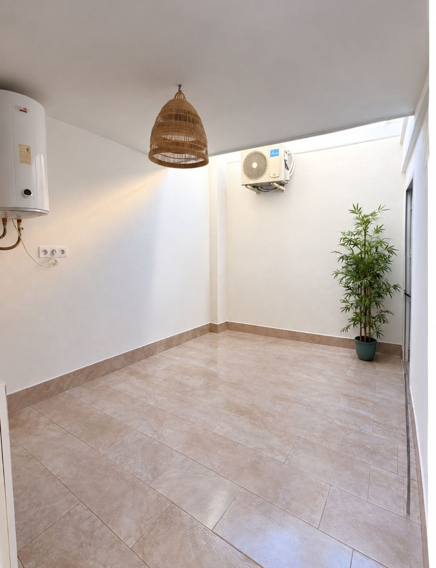 Chalet adosado en Via de Servicio, 17 - Foto 6