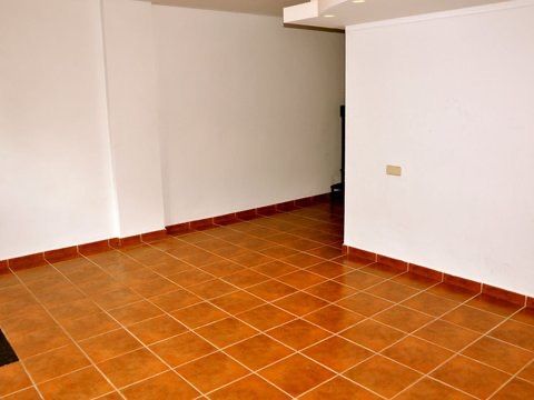 Local comercial en  Carrer d'Àngel Guimerà 45 - Foto 4