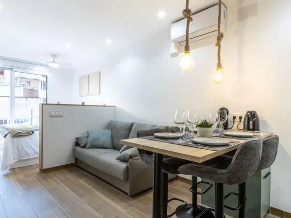 Estudio en calle de València, 373 - Foto 5