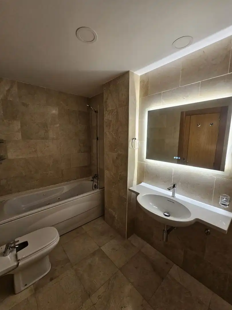 Piso en  Calle Doctor Alfonso Chiscano Díaz 8 - Foto 16