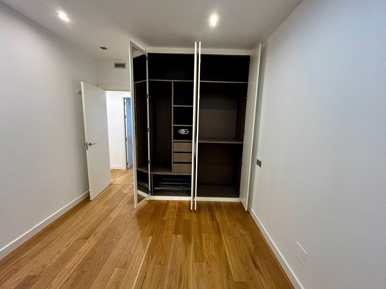 Piso en Calle del General Elorza, 32, Milán-Pumarín - Foto 13