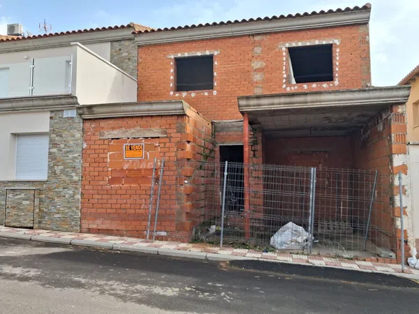 Chalet adosado en Calle Marino Fernández, 1 - Foto 1