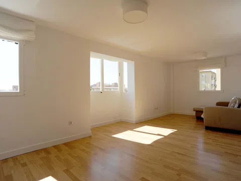 Piso en calle Castillo de Oropesa, 33