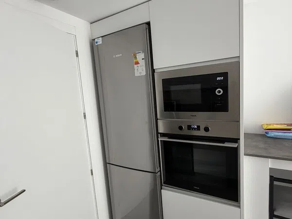 Piso en avenida de Fernando Abril Martorell, 28 - Foto 8