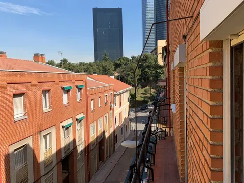 Ático en calle Alcolea, 6