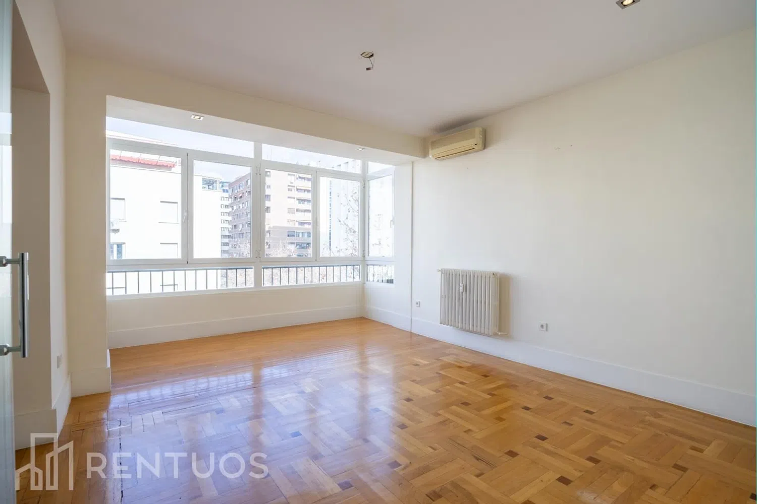 Piso en calle de Orense - Foto 6