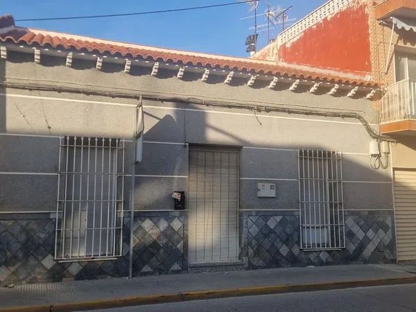 Casa o chalet independiente en Avenida Vega Baja, 46 - Foto 1