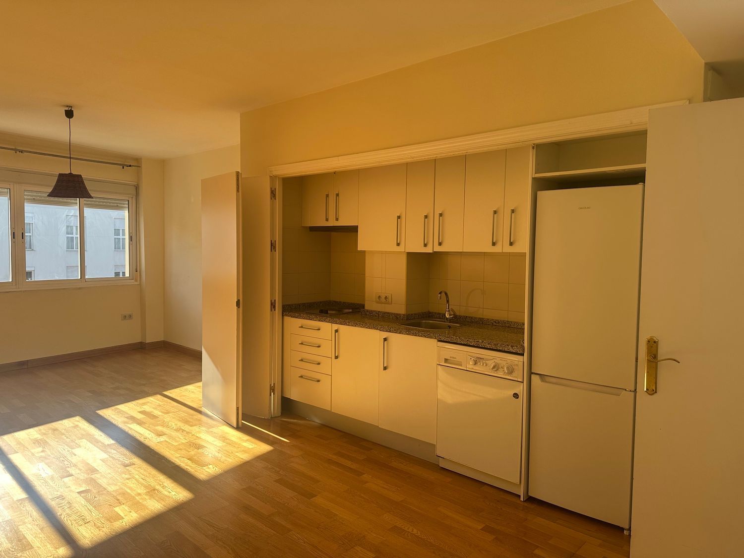 Estudio en calle Amador de los Ríos, 1 - Foto 3