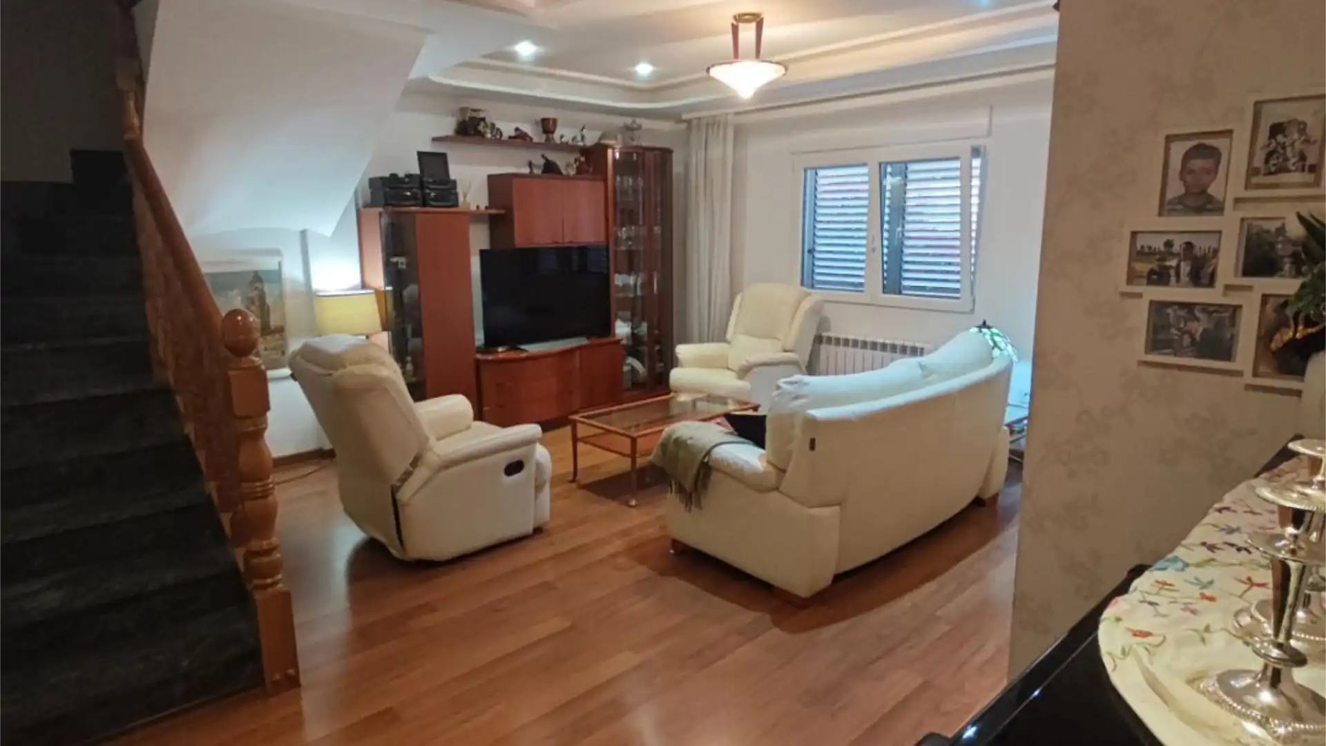 Casa adosada en  Calle Carrascos 18 - Foto 9