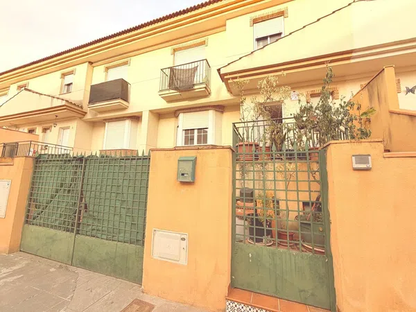 Chalet adosado en Calle Cigüeña, 26 - Foto 1