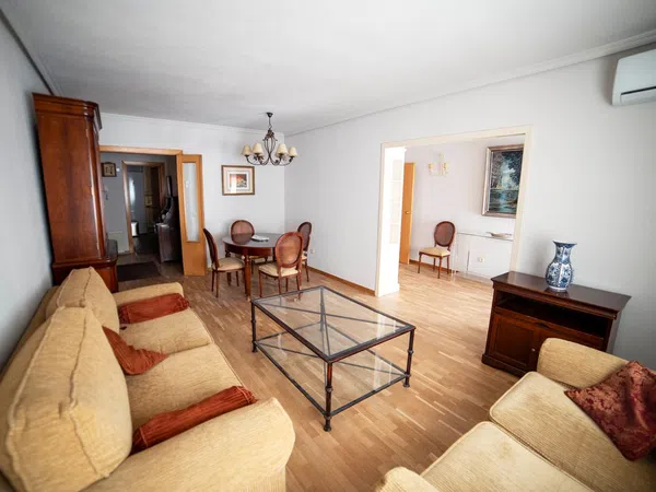 Piso en calle de Meléndez Valdés, 24