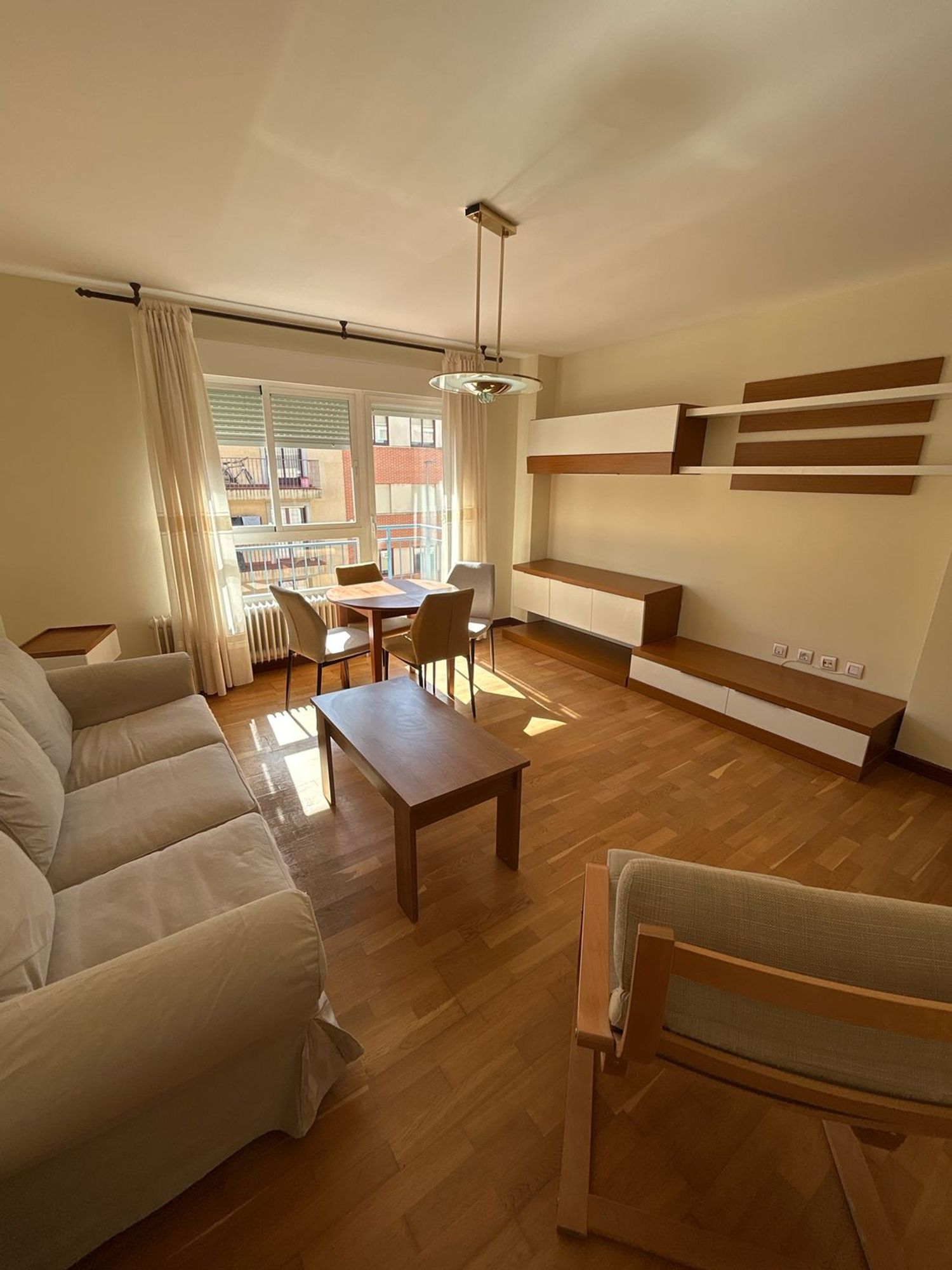 Piso en calle Oropéndola, 54