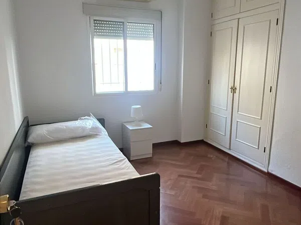 Piso en calle Castillo de Alcala de Guadaira, 20 - Foto 2