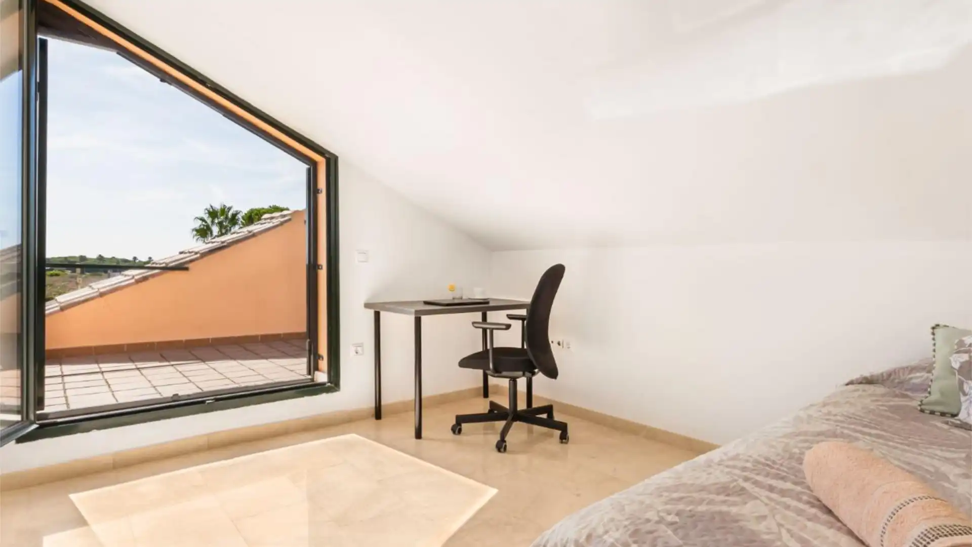 Casa adosada en  Calle Teodosio 12 - Foto 42