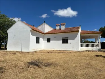 Casa adosada en Carretera de Valverde - Foto 2