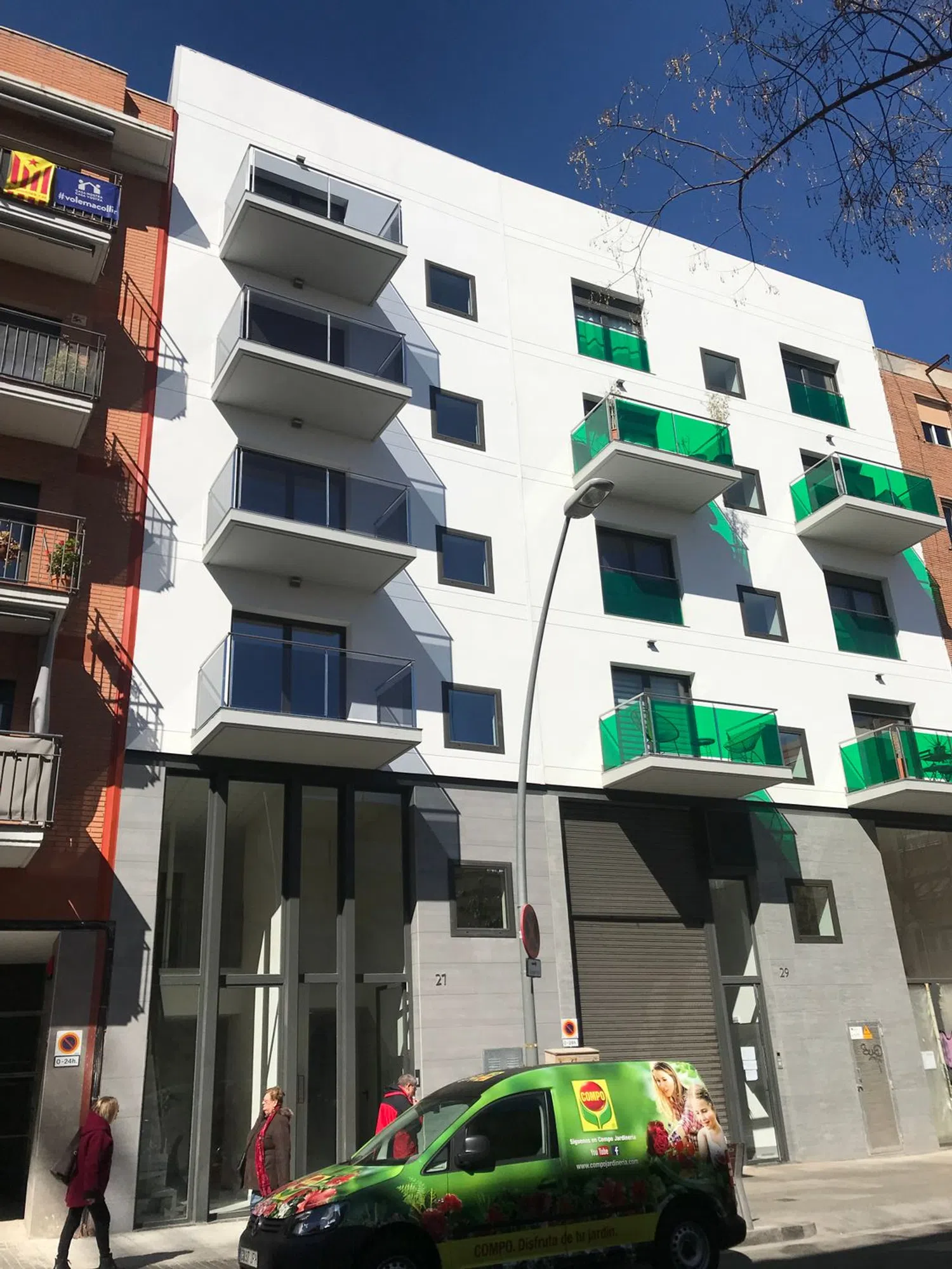 Piso en avenida de la Mare de Déu de Montserrat, 27 - Foto 1