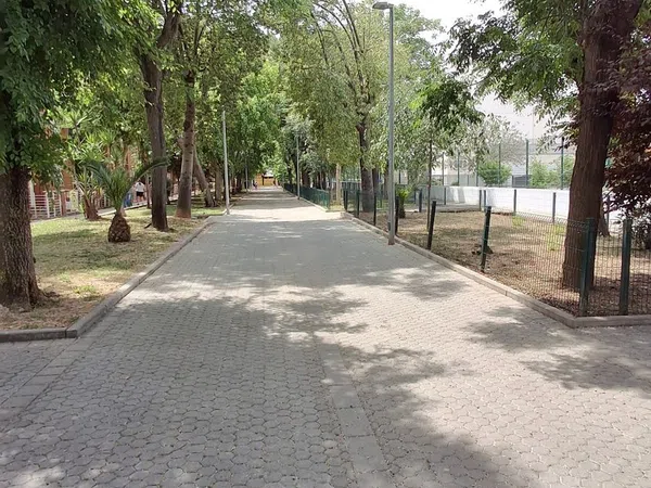 Chalet adosado en Avenida de las Ciencias - Foto 3