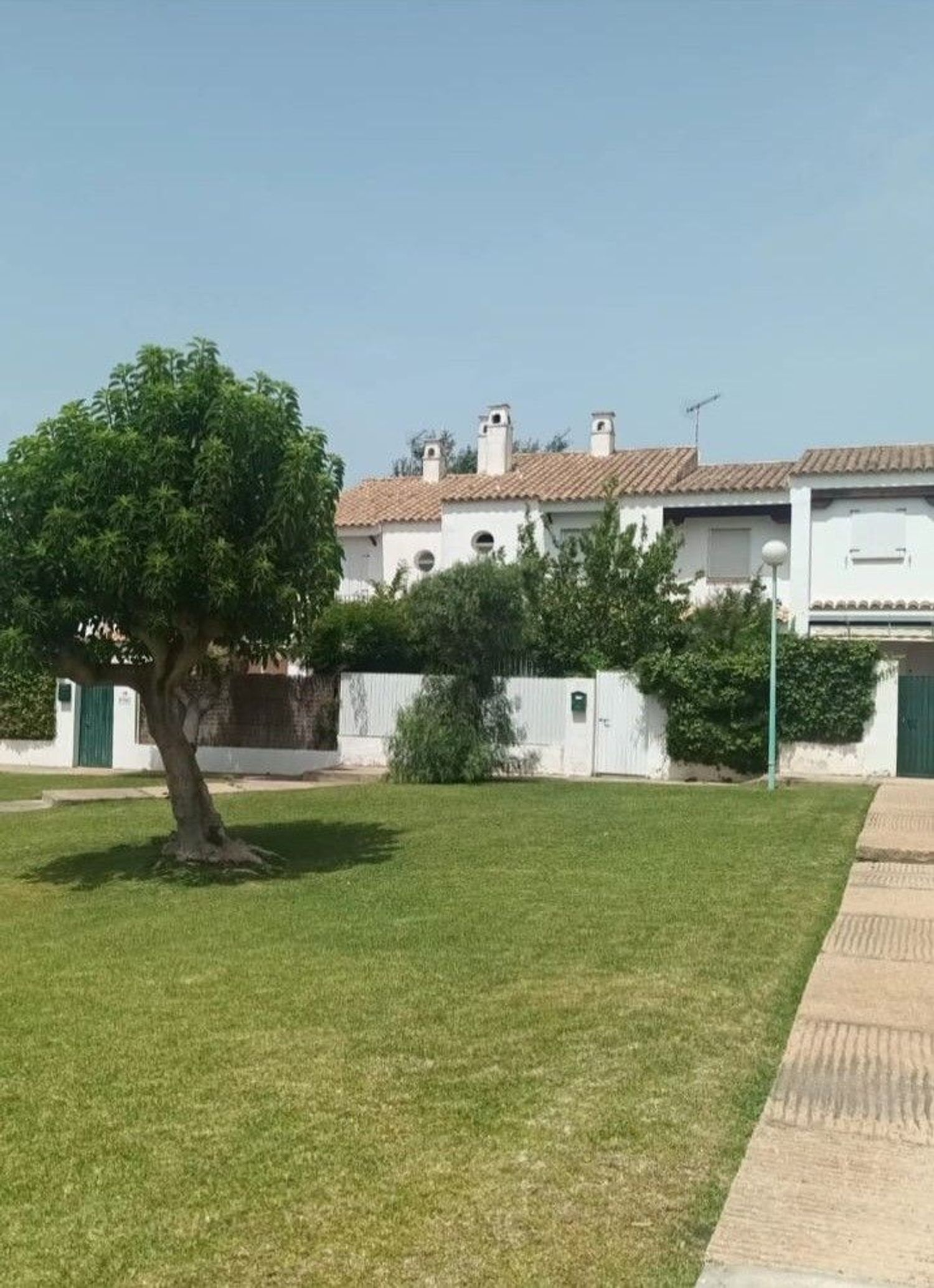 Chalet adosado en Plaza del Mediterráneo, 19 - Foto 2