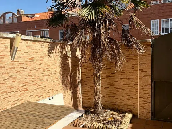 Chalet adosado en Perales del Rio - Foto 17