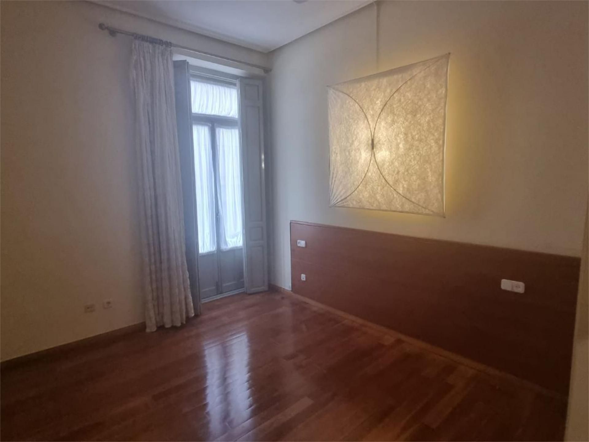 Piso en  Calle Sánchez Madrigal 9 - Foto 9