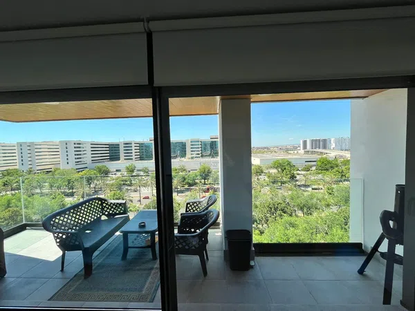 Piso en avenida de Fernando Abril Martorell, 28 - Foto 1