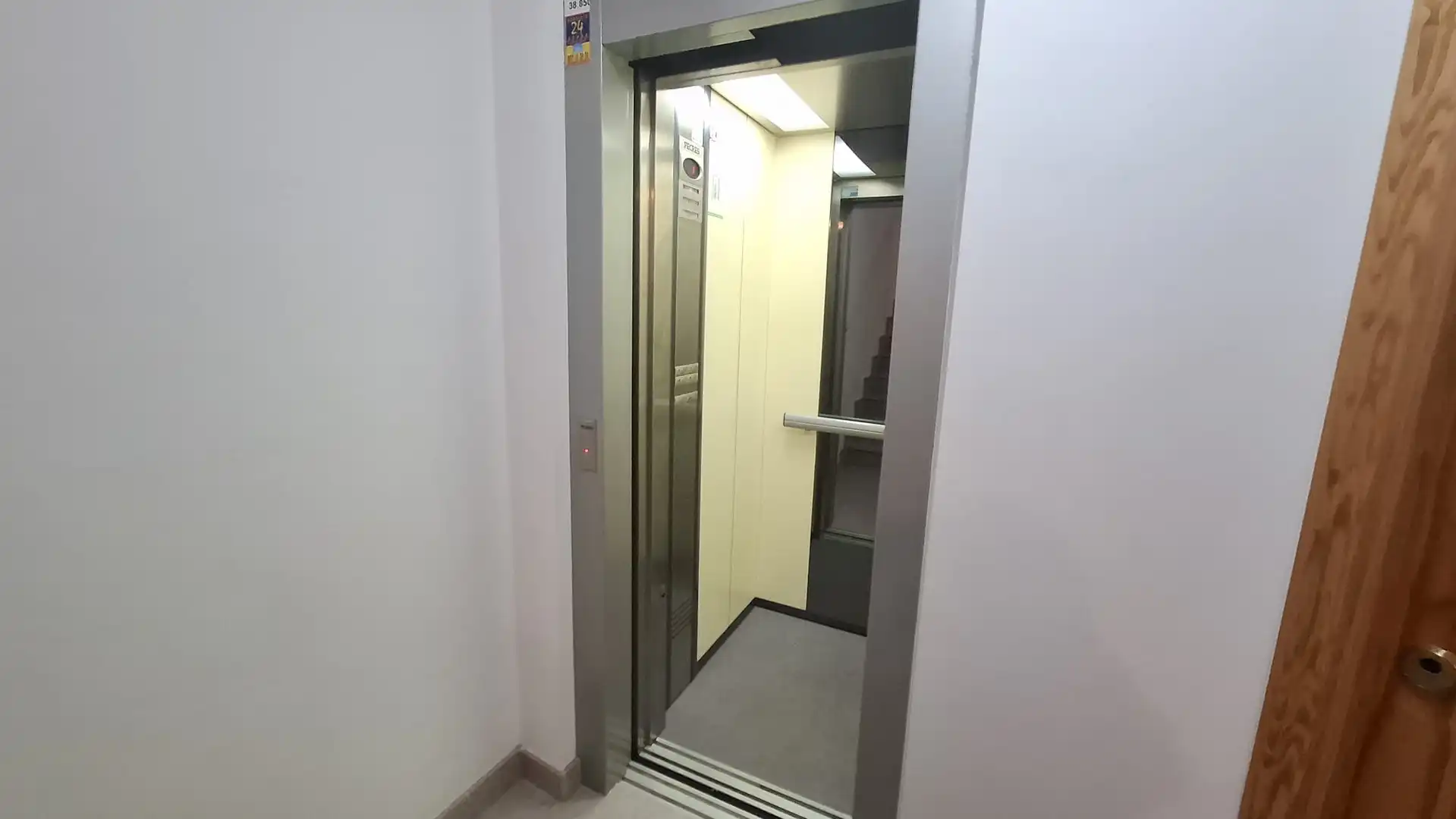Piso en  Avenida de Almeria 5 - Foto 6