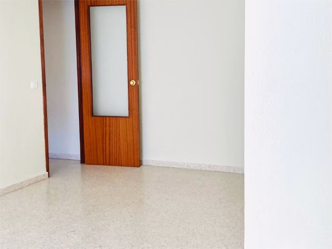 Piso en  Avenida Médicos sin Frontera 23 - Foto 23