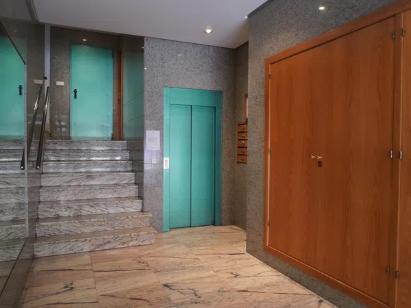 Piso en Calle Avellanos, 5, Salesas-Foncalada-Campoamor - Foto 4