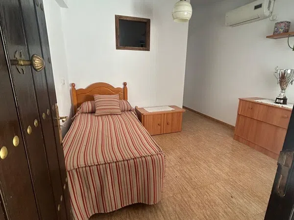 Chalet adosado en Plaza la Constitución, 18 - Foto 7