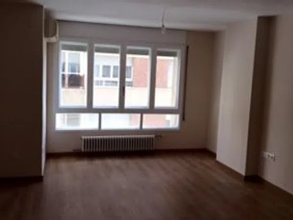 Piso en calle Alfonso X el Sabio, 8