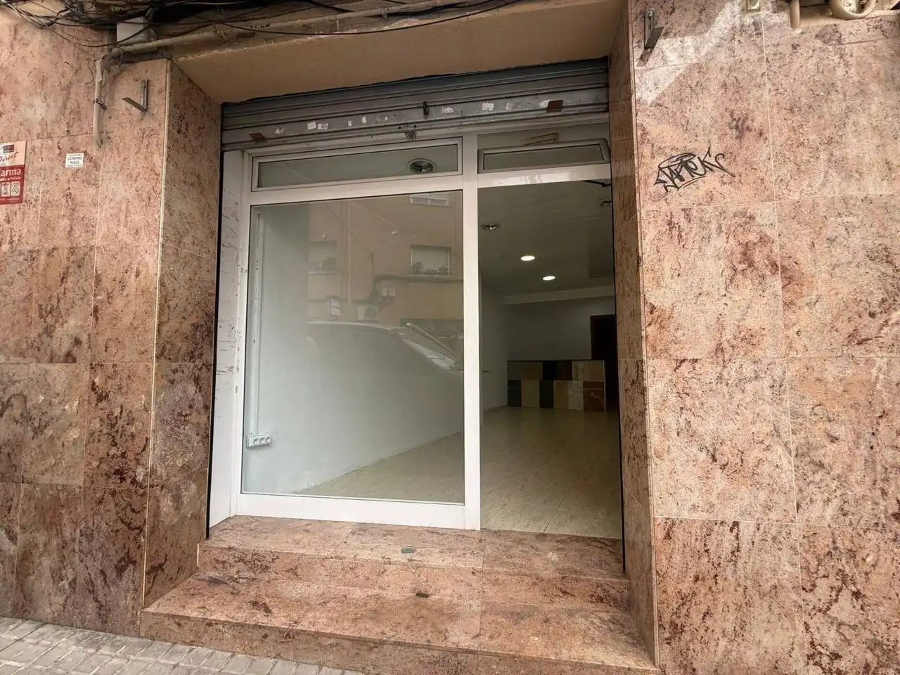 Local comercial en  Calle Nápoles - Foto 2